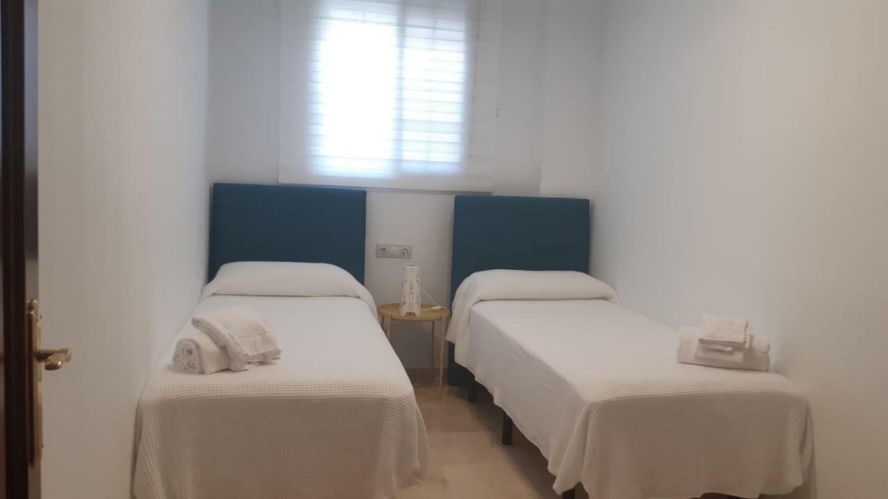 Apartamento Plaza Alfonso XII Malaga Ngoại thất bức ảnh